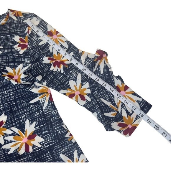 VAN HEUSEN Women SZ M Navy Blue Floral Basic Casual Top Blouse Ruffle 3/4 sleeve - Picture 7 of 16